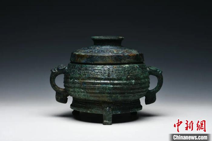 山西发现周朝王卿高级贵族墓地 出土虢国重器