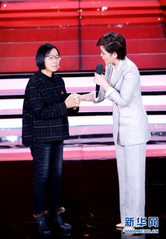 中宣部授予张桂梅“时代楷模”称号