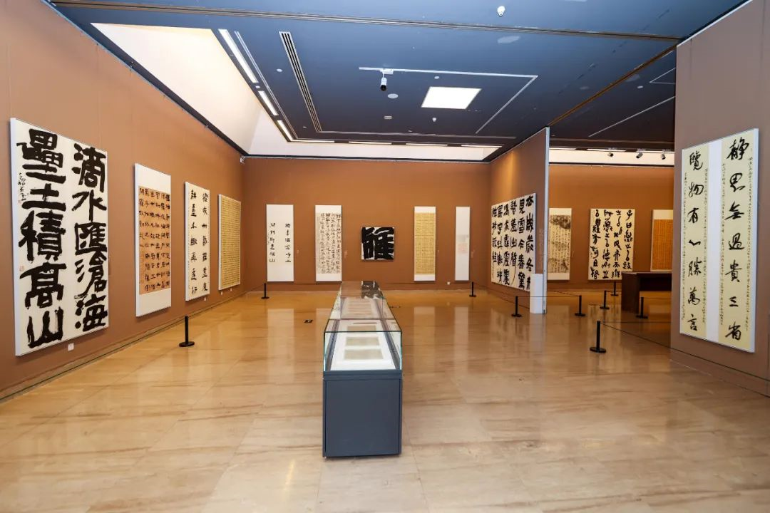 “周剑初五体书法半百展”在中国美术馆开幕