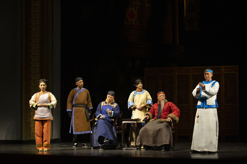 北京人艺传奇大戏《古玩》再度归来 首都剧场跨年上演