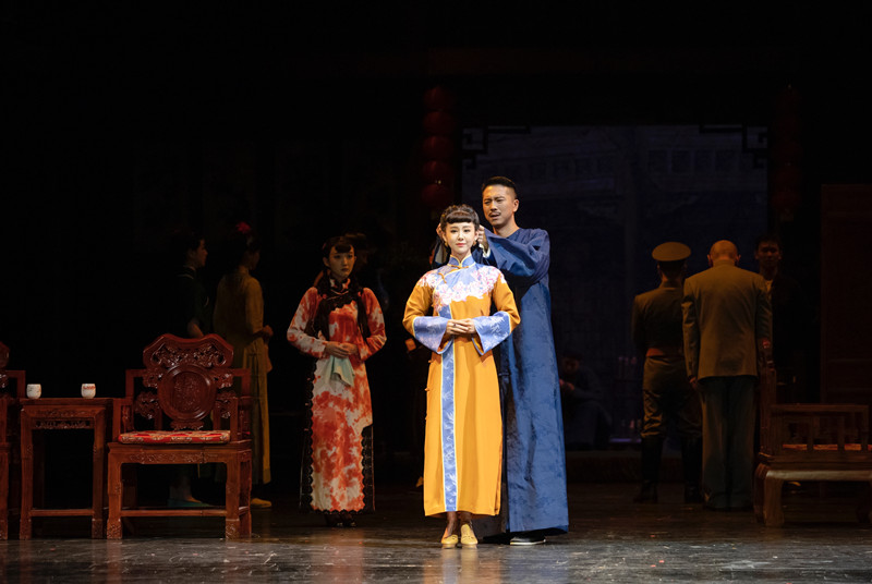 北京人艺传奇大戏《古玩》再度归来 首都剧场跨年上演