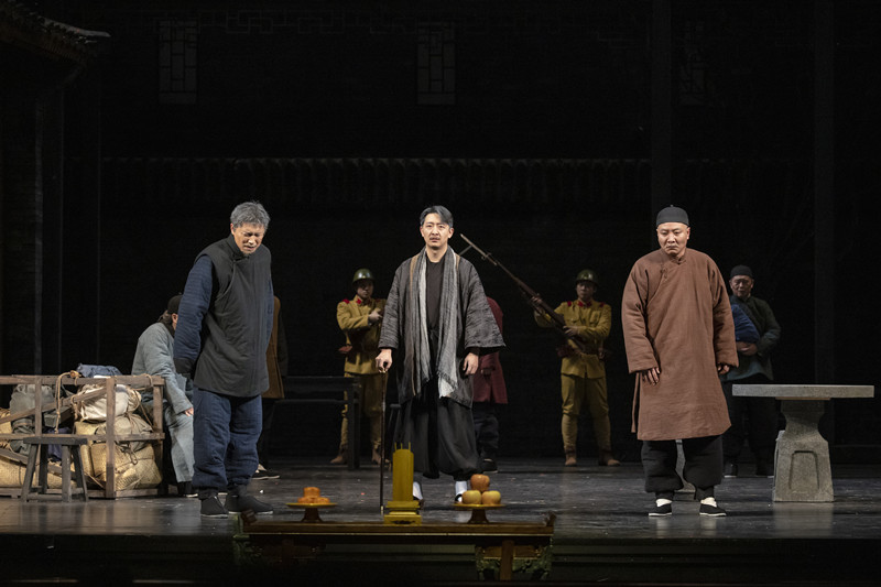 北京人艺传奇大戏《古玩》再度归来 首都剧场跨年上演