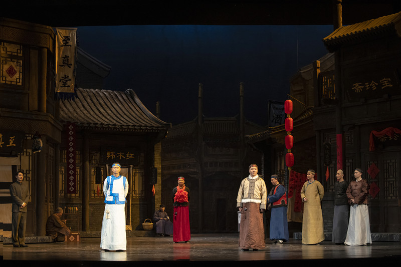 北京人艺传奇大戏《古玩》再度归来 首都剧场跨年上演