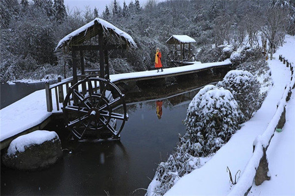 七里坪:群山抱明珠 山水画卷打造禅意盛境