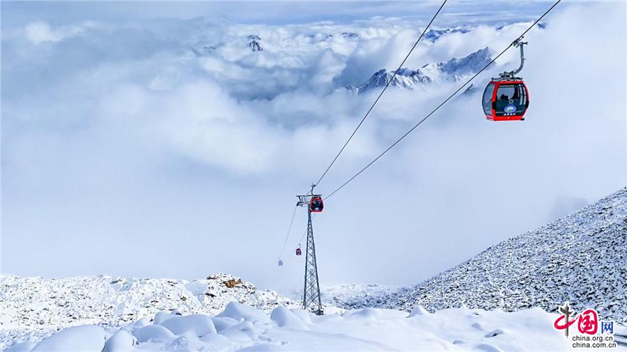 这个冬季 达古冰川的风景真绚色(组图)