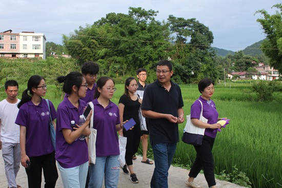 大学生研发出柑橘病害快检“神器”