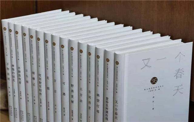 第36届青春诗会诗丛出版,年轻诗人为中国新诗带来可能性