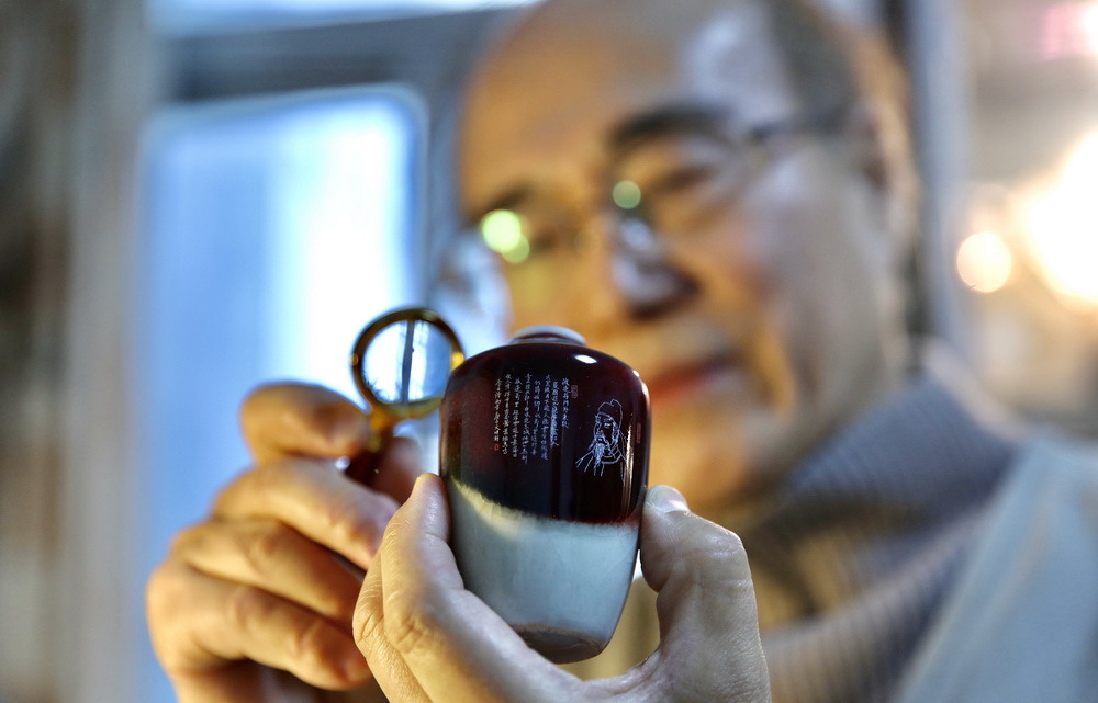 非遗微雕展绝技 一毫一厘“微”视界