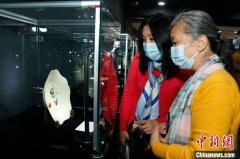 浙江慈溪秘色贡瓷作品展在京开幕