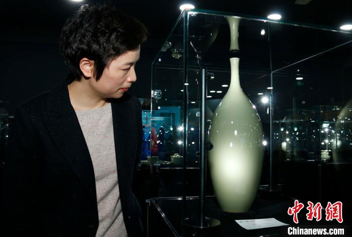 浙江慈溪秘色贡瓷作品展在京开幕