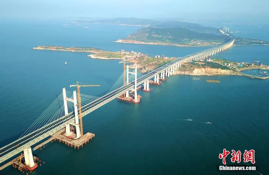建桥禁区中的中国奇迹！世界最长公铁跨海大桥建成通车