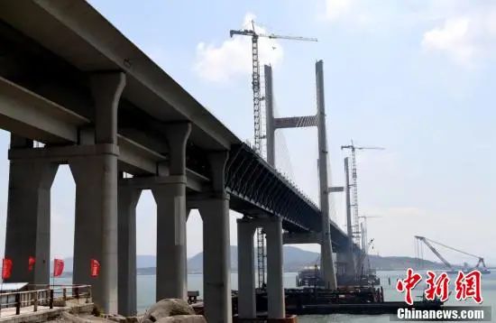 建桥禁区中的中国奇迹！世界最长公铁跨海大桥建成通车