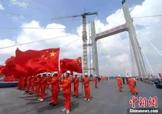 建桥禁区中的中国奇迹！世界最长公铁跨海大桥建成通车