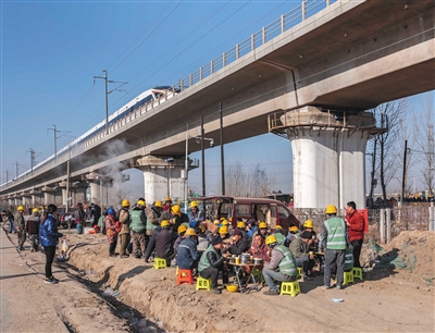 十万建设者奋战雄安