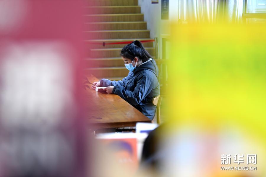 合肥：假日品书香