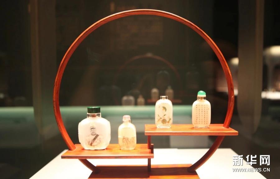 “方寸洞天——鼻烟壶精品展”展出251件辽博馆藏文物