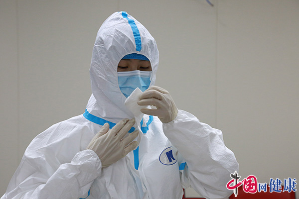 河北省儿童医院30名勇士战疫出征