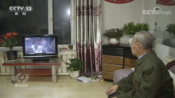 被亲历者认可、被年轻人圈粉，解密《跨过鸭绿江》的收视密码