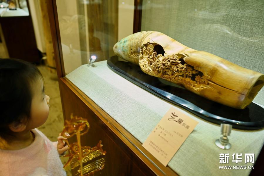 “艺耀东南——福建籍中国工艺美术大师艺术作品传承展”在福州开幕