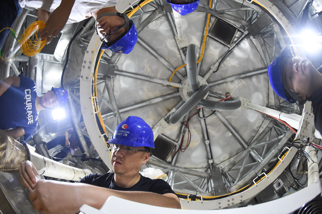 让“中国创造”擦亮深邃“天眼”