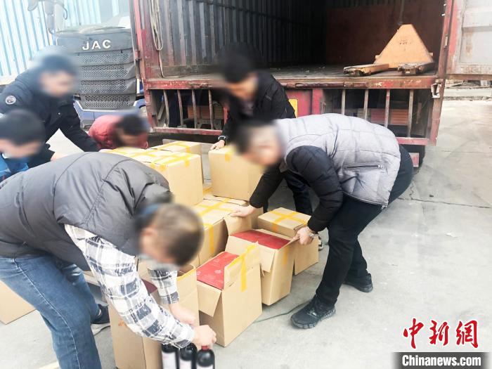 广州警方捣毁制售假酒窝点36处涉案金额超过1.3亿元