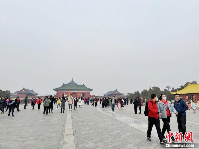 2021别样春节图鉴：仪式感足、春节档火、宅经济热