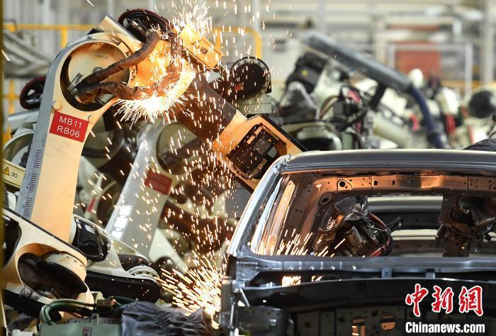 资料图:一自动化汽车生产线。 陈超 摄