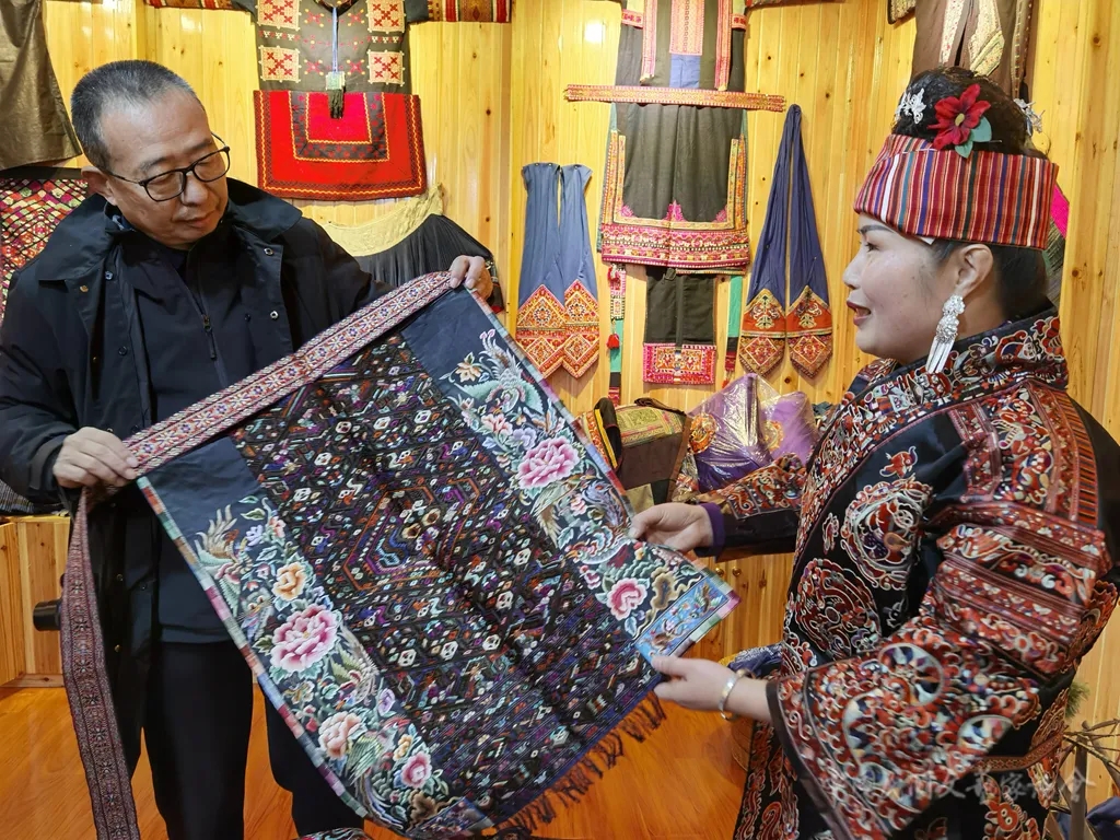 脱贫攻坚丨潘鲁生：手艺扶贫的中国经验