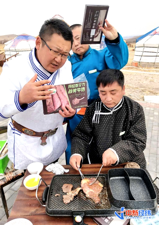 百万粉丝“网红”的全国人大代表是这样诞生的