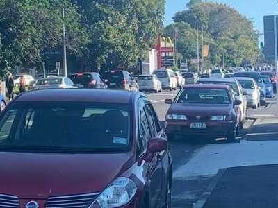 新西兰北岛海域发生地震 引发的第一波海啸抵达新西兰海岸