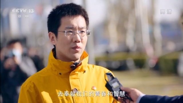 百年讲堂前的深情祝福