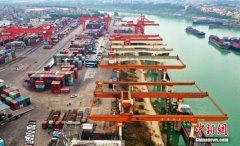 海关总署：2021年前2个月我国进出口增长32.2%