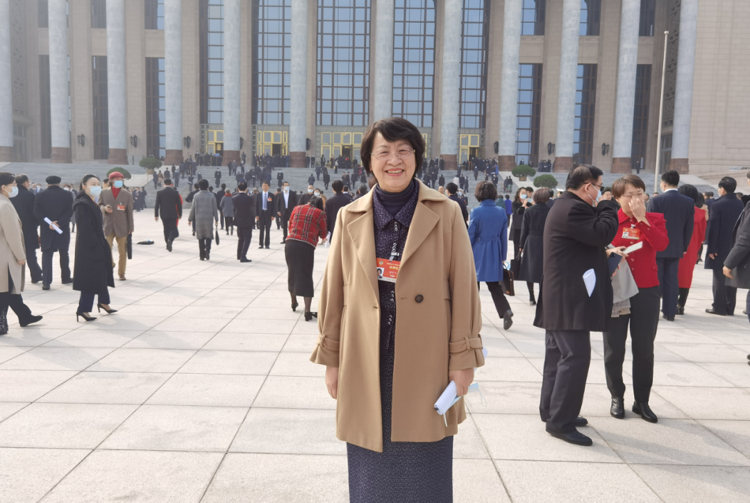 现场聆听总书记的重要讲话后，中医药界委员们这样说