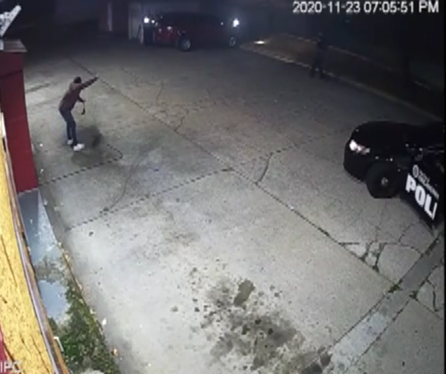 弃枪仍击毙？美国5名警察涉嫌过度执法被指控一级过失杀人罪