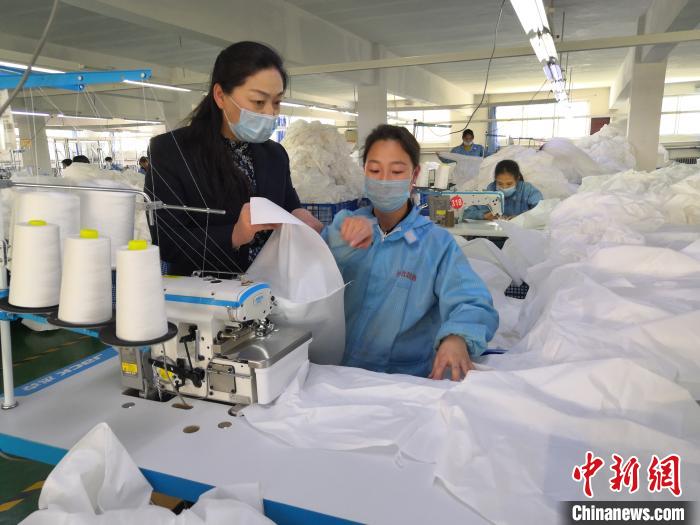 山西五旬特教老师守护“折翼天使”32年