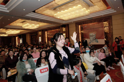 贝因美联手宿州妇联致敬母爱 《谢宏面对面》首站完美起航