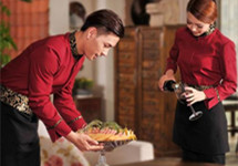 月薪5000未必能招到人 餐饮业回暖遭遇“缺人”难题