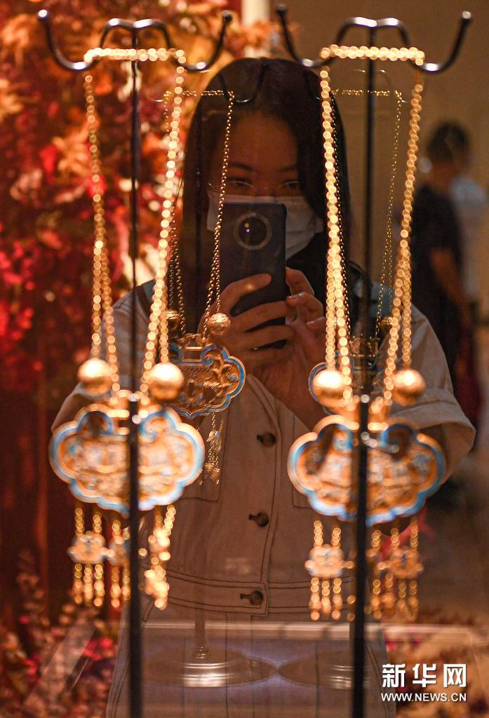 国家级非遗花丝镶嵌艺术展海口开展