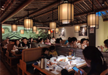 清明假期北京餐饮消费火爆，多家餐企开始备战五一