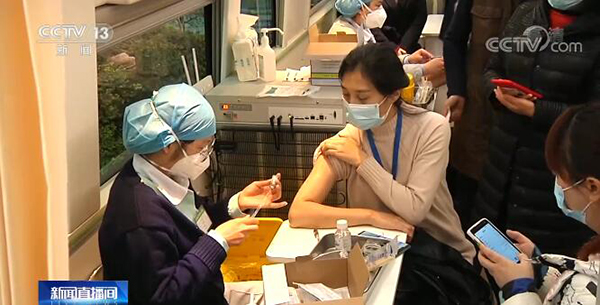 新冠疫苗接种夜场来了！下班后也能打疫苗