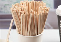 7月起北京禁用一次性塑料搅拌棒，部分餐企已更换环保材质