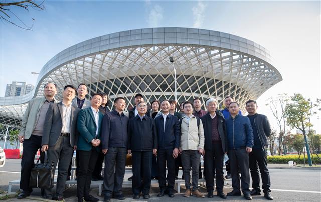 【疫后重振看湖北】“人民英雄”张伯礼泪洒江夏方舱