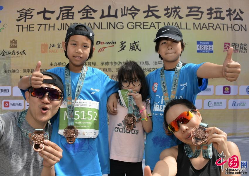 长城马拉松18日开跑 金山岭杏花美景再遇爱好者