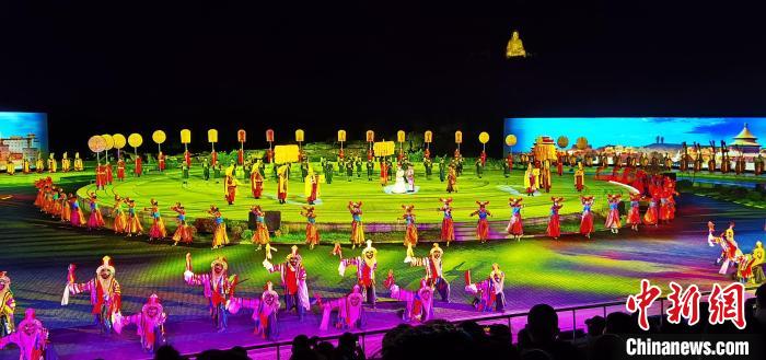 《鼎盛王朝·康熙大典》实景演出张桂芹摄