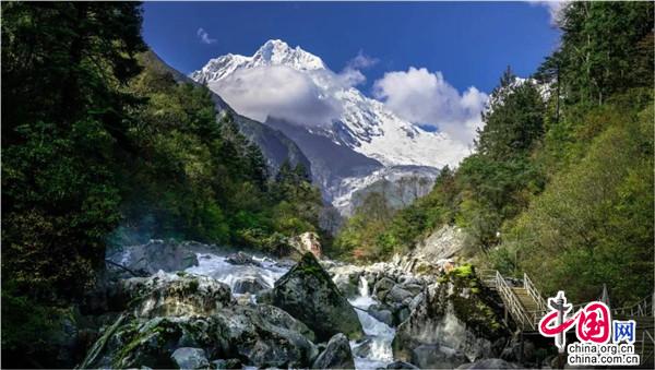 五一旅游推荐:来海螺沟 重走一次长征路线