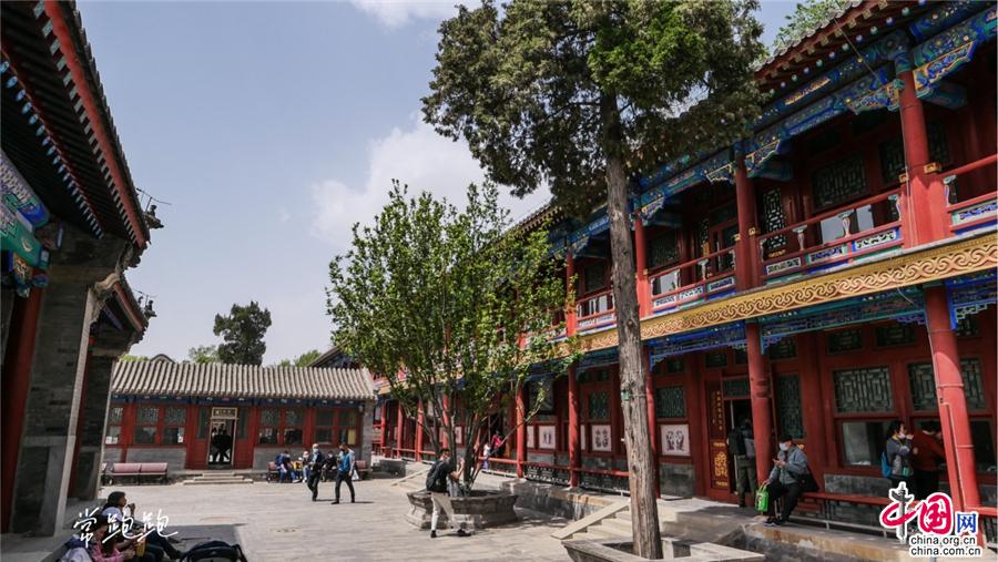 享太古幽静，拥满园春色——恭王府探秘集翠