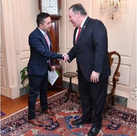 观中国 | 为了抹黑新疆，西方从哪找了这么多“群众演员”？