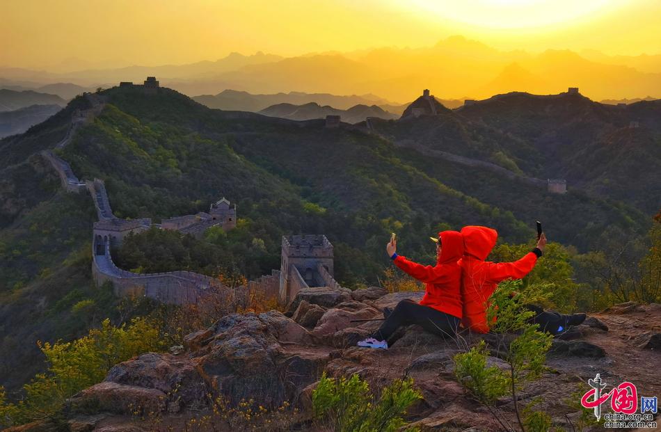 金山岭长城：立夏之日草木葱茏 一派生机勃勃