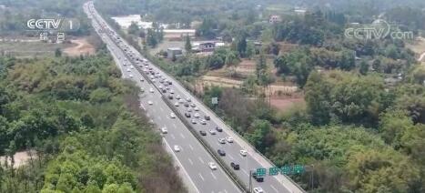 “五一”假期出行强劲复苏 全国客流量将达到2.65亿人次