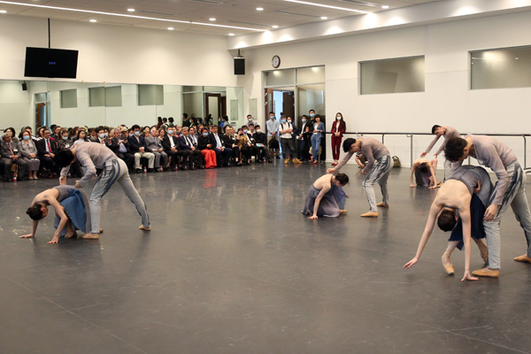 推动中国文化“走出去” 上海市政协举办“外籍人士走近政协界别委员”活动